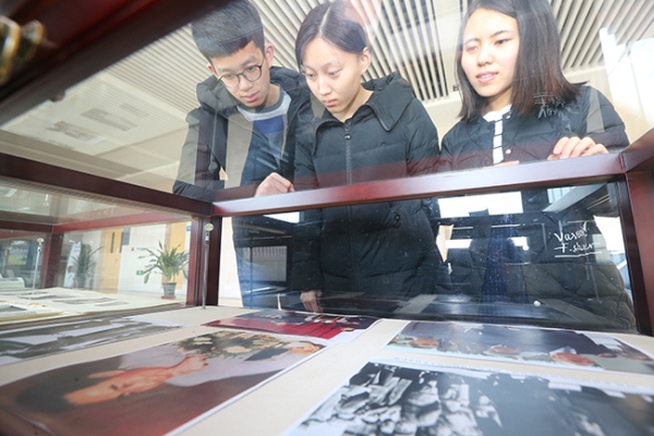专题展览.jpg 专题展览.jpg