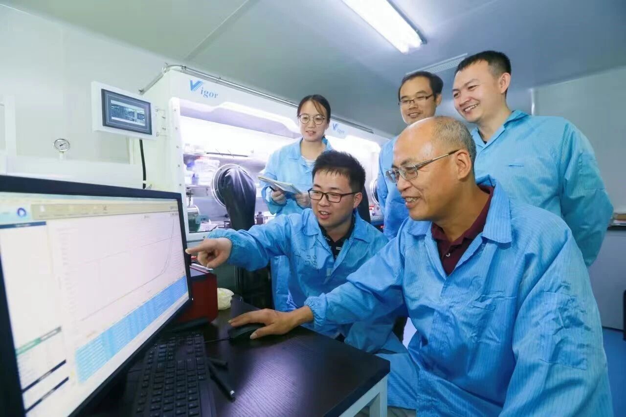 以化学报国，承公能初心——专访中国科学院院士、南开大学化学学院教授陈永胜校友