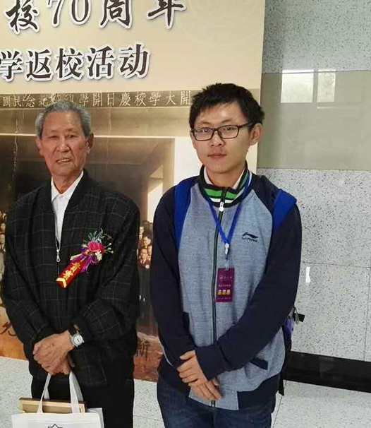 王恩厚照片2.jpg 王恩厚照片2.jpg